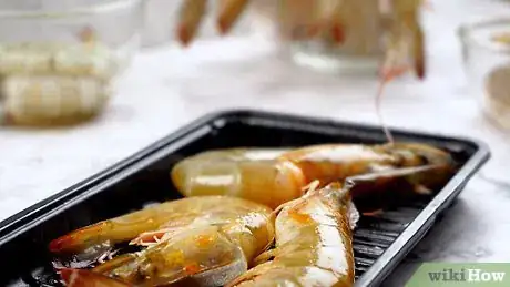 Imagen titulada Cook Shrimp Without Them Shrinking Step 17