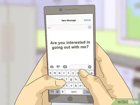 Imagen titulada Ask a Guy Out over Text Step 6