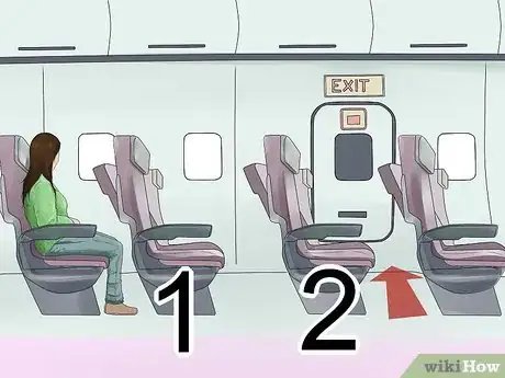 Imagen titulada Survive a Plane Crash Step 5