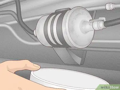 Imagen titulada Change a Fuel Filter Step 10