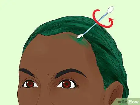 Imagen titulada Remove Hair Dye from Your Scalp Step 5