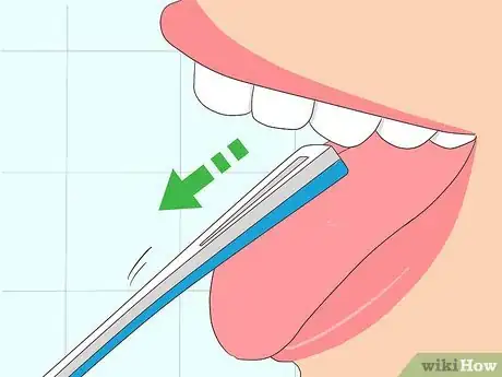 Imagen titulada Use a Tongue Scraper Step 4