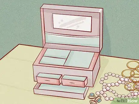 Imagen titulada Organize Your Jewelry Box Step 9