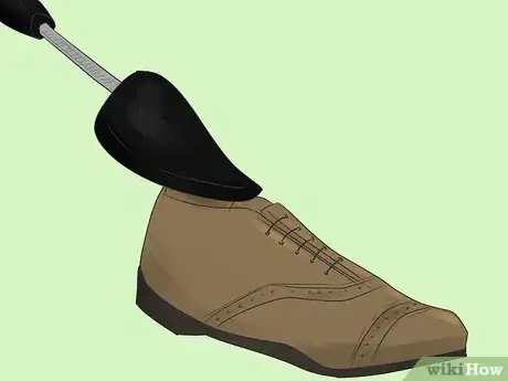 Imagen titulada Keep Dress Shoes from Creasing Step 13