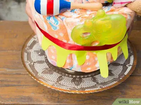 Imagen titulada Make a Diaper Cake without Rolling Step 16