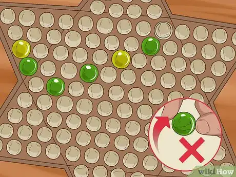 Imagen titulada Play Chinese Checkers Step 9