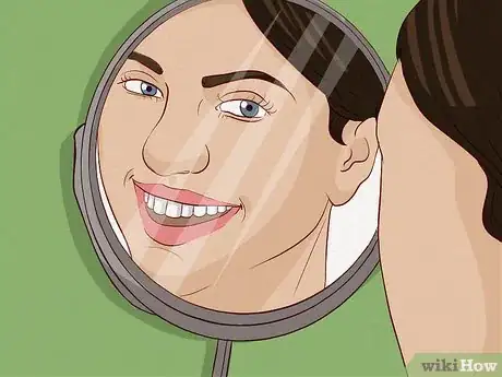 Imagen titulada Smile when You Think You Have Bad Teeth Step 5