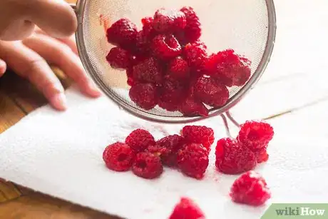 Imagen titulada Freeze Raspberries Step 7