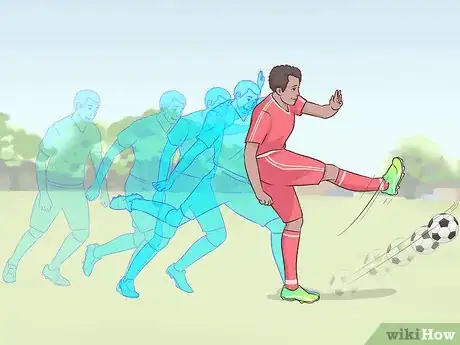 Imagen titulada Shoot a Soccer Ball Step 11