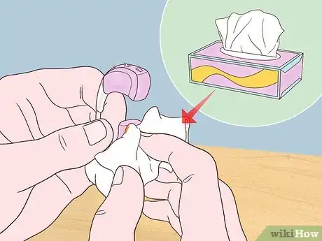 Imagen titulada Remove Ear Wax from a Hearing Aid Step 4