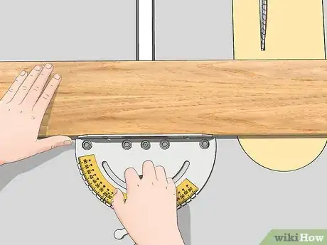 Imagen titulada Use a Table Saw Step 18