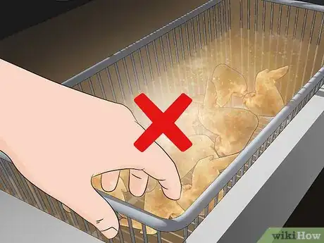 Imagen titulada Use a Deep Fryer Step 13