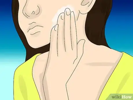 Imagen titulada Painlessly Pop a Pimple Step 9