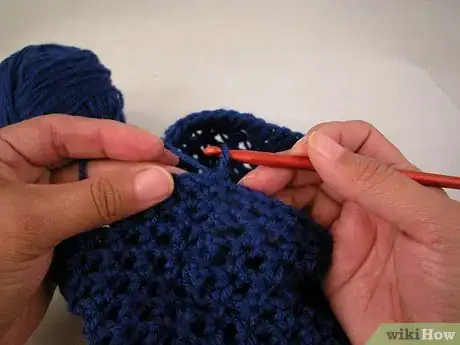 Imagen titulada Crochet a Skull Cap Step 24