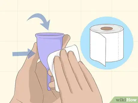 Imagen titulada Clean a Menstrual Cup Step 8