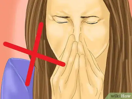 Imagen titulada Sneeze Properly Step 3