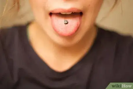 Imagen titulada Take Care of Your New Mouth Piercing Step 7