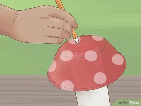 Imagen titulada Make Decorative Garden Mushrooms Step 15