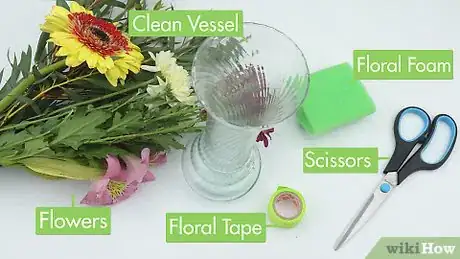 Imagen titulada Arrange Flowers Step 6