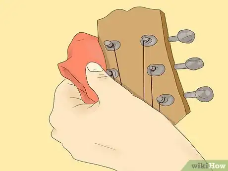 Imagen titulada Find Out the Age and Value of a Guitar Step 5