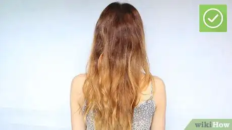 Imagen titulada Get Wavy Hair Step 5