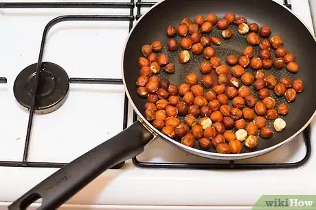 Imagen titulada Roast Hazelnuts Step 9