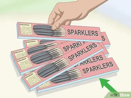 Imagen titulada Make a Sparkler Bomb Step 4