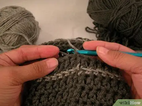 Imagen titulada Crochet a Skull Cap Step 11