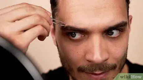 Imagen titulada Trim Eyebrows (for Men) Step 8