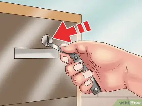 Imagen titulada Pick a Filing Cabinet Lock Step 7