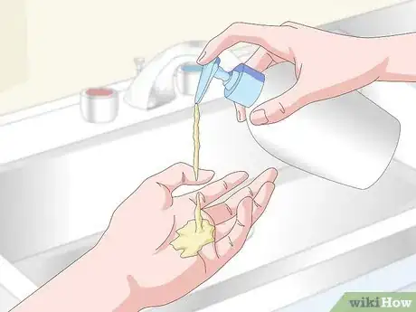 Imagen titulada Get the Smell of Gasoline Off Your Hands Step 11