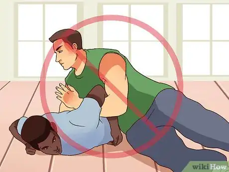 Imagen titulada Beat a Taller and Bigger Opponent in a Street Fight Step 4