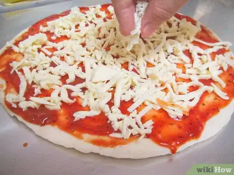 Imagen titulada Make a Hawaiian Pizza Step 5