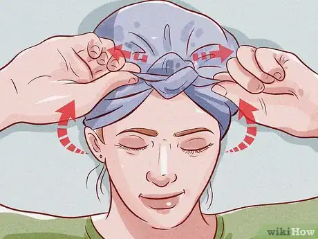 Imagen titulada Wrap Your Hair in a Scarf for Bed Step 9