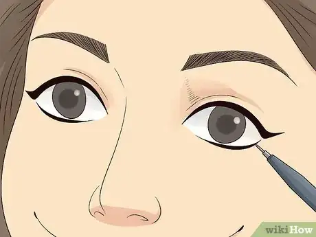 Imagen titulada Apply Makeup on Round Eyes Step 6