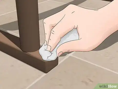 Imagen titulada Clean Wood Furniture with Vinegar Step 10