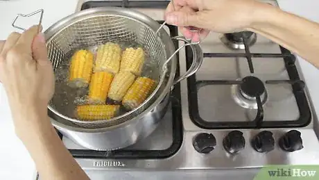 Imagen titulada Dry Corn Cobs Step 3