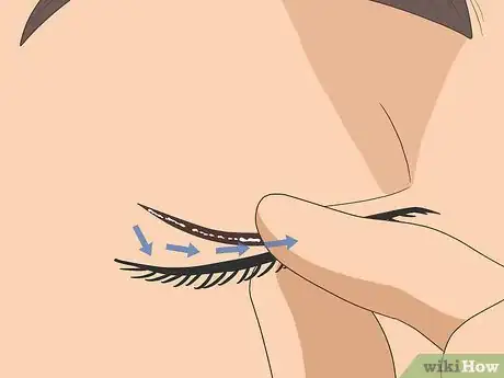 Imagen titulada Remove Individual False Eyelashes Step 5