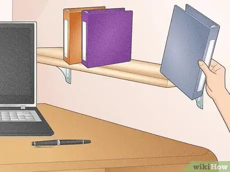 Imagen titulada Clean Up Your Desk Step 14