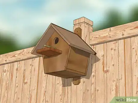 Imagen titulada Hang a Bird House Step 4