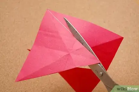 Imagen titulada Cut a Equilateral Triangle from a Square of Paper Step 7