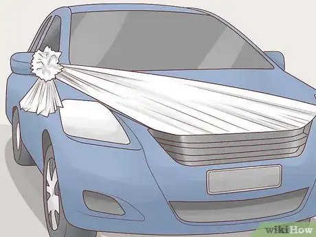 Imagen titulada Decorate a Wedding Car with Ribbon Step 10