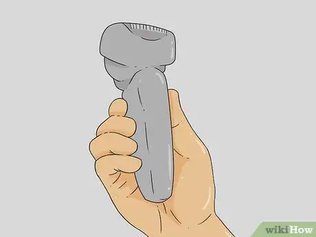 Imagen titulada Shave Your Legs Step 11