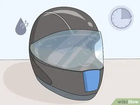 Imagen titulada Clean a Helmet Visor Step 9