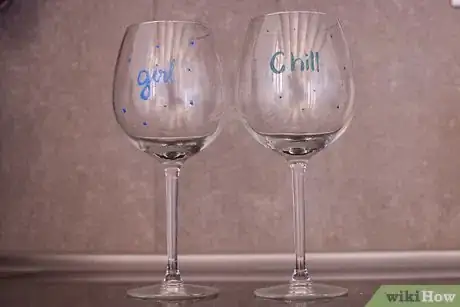 Imagen titulada Decorate Wine Glasses Step 6