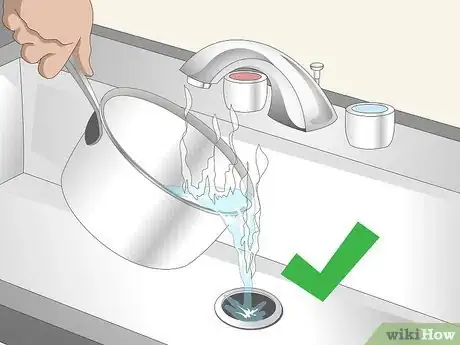 Imagen titulada Clean a Sink Trap Step 6