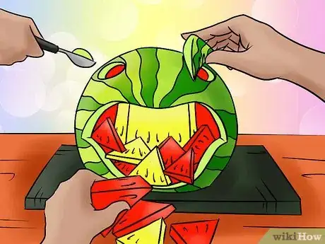 Imagen titulada Carve a Watermelon T Rex Dinosaur Step 5