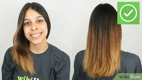 Imagen titulada Straighten Your Hair With a Flat Iron Step 13