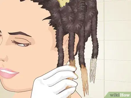 Imagen titulada Dye the Tips of Dreads Step 14