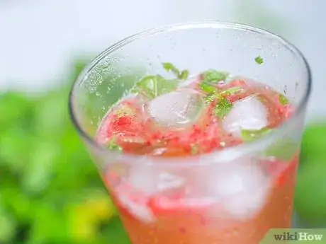 Imagen titulada Make a Mojito Step 9